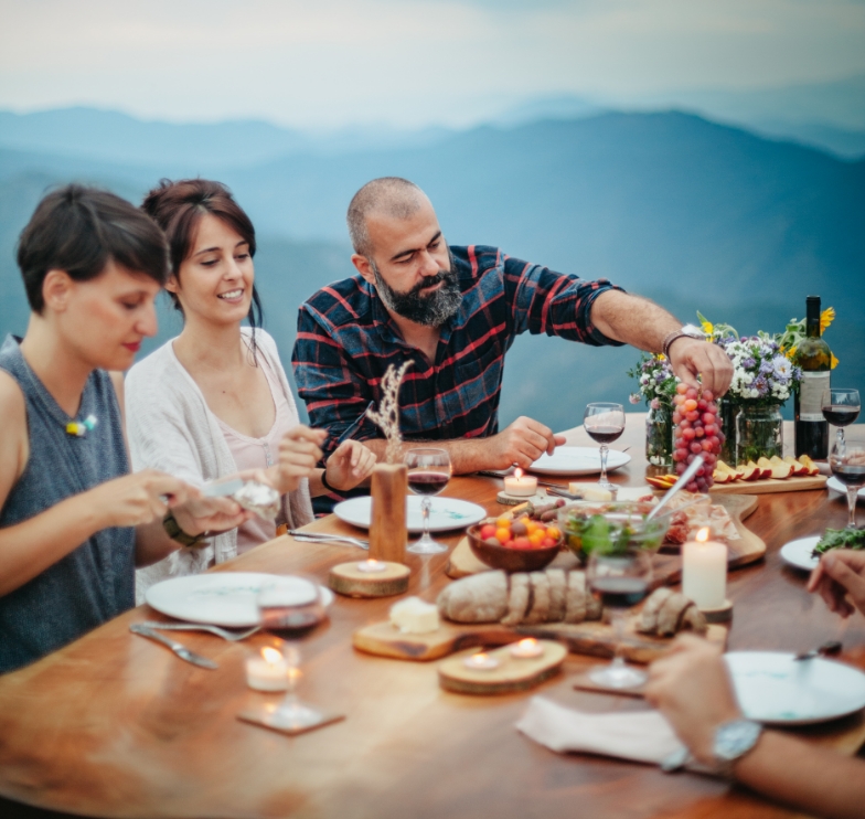 PREP YOUR PATIO FOR FESTIVE ENTERTAINING WITH THESE TIPS