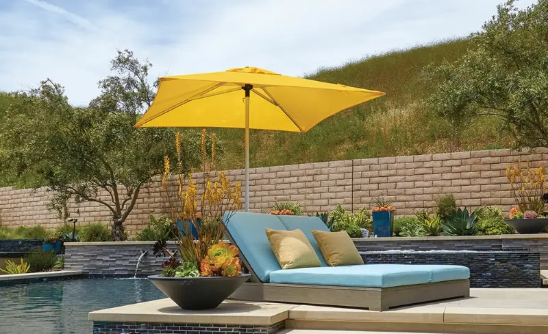 The Best Patio Umbrellas of 2021 for Staying Cool in Summer Heat – Robb  Report