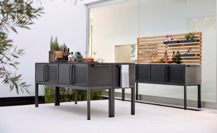 New Grill and Outdoor Kitchen Arrivals